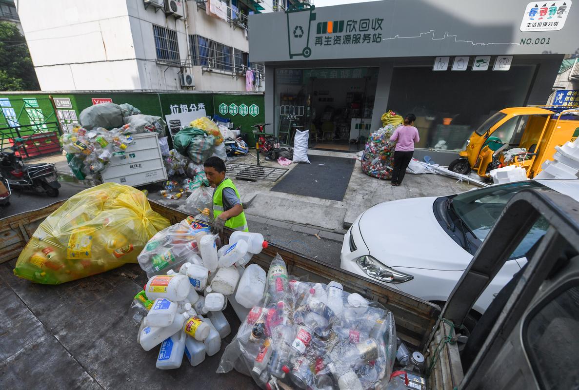 标准化废品回收"连锁店"